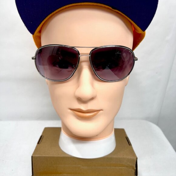 Preowned - like new -Classic Police  sunglasses w/ high-quality Blk/Silver (Ew3) - Picture 2 of 9